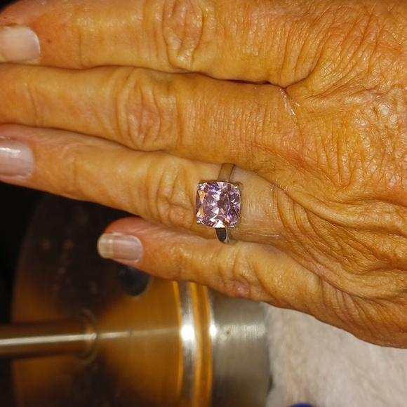 925 Silver with Pink Stone Cocktail Ring. SZ 8 - Picture 3 of 7